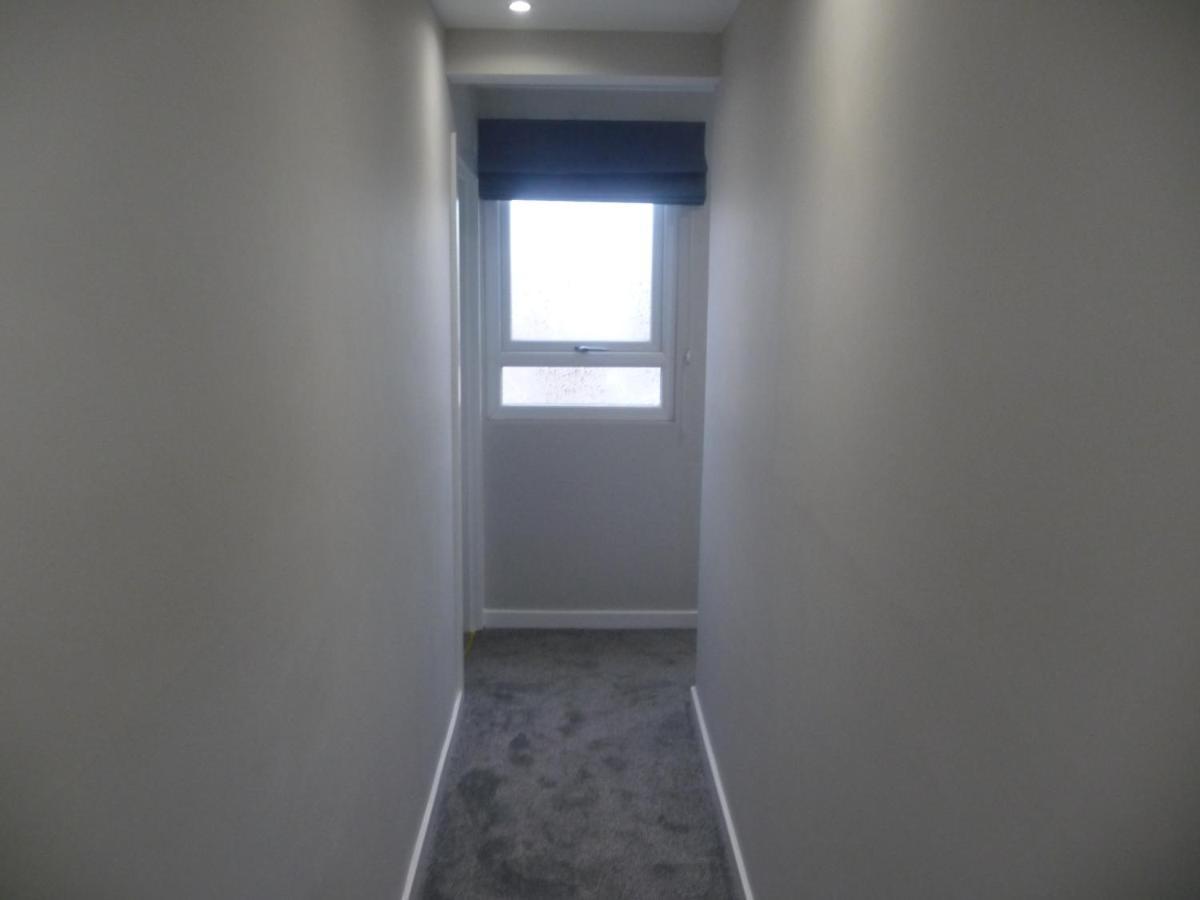 Beach View Apartment With Balcony And Sea View - Pet Friendly Кливлис Екстериор снимка